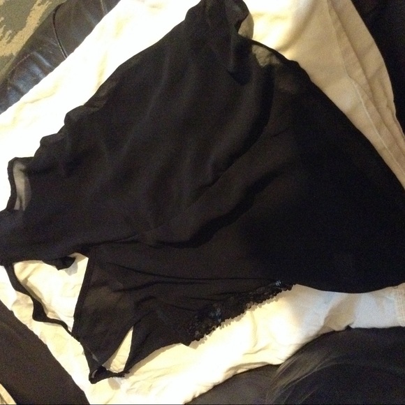 Ladies sequIn black blouse - Picture 5 of 8